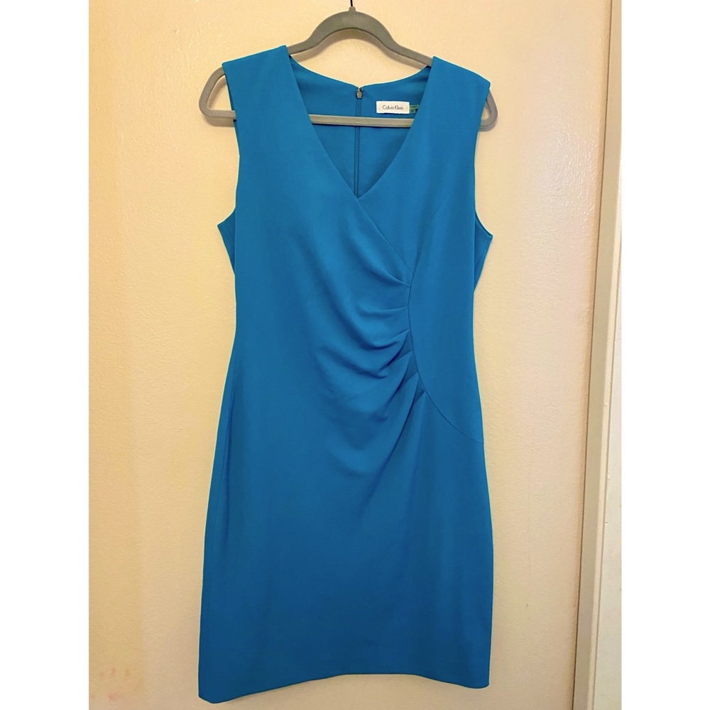 Gorgeous CK teal sheath dress with ruching. Size 10. Excellent condition.